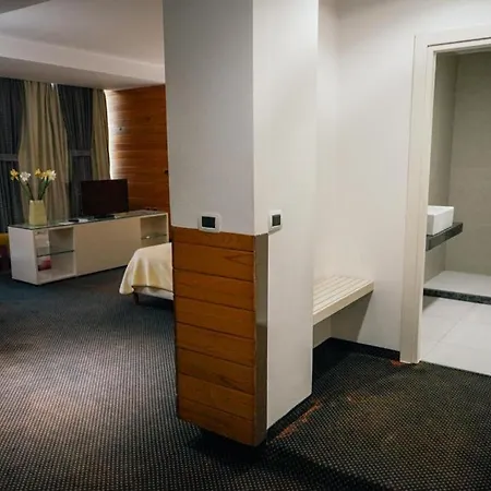 Bermon 4* Τίρανα