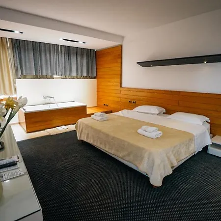 Bermon Hotel