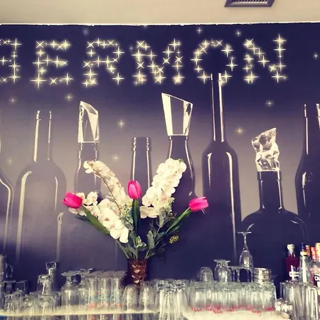 Bermon Hotel 4* טיראנה