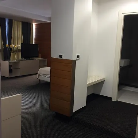 Bermon Hotel Tirana